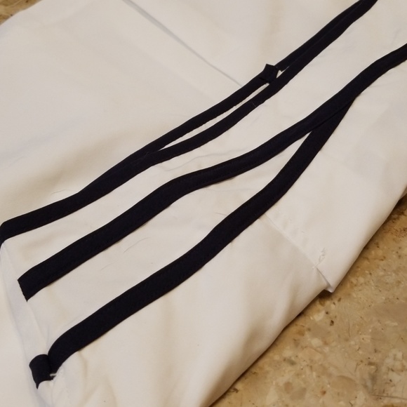 Wilson Tennis Skirt Size 12 - Picture 8 of 8